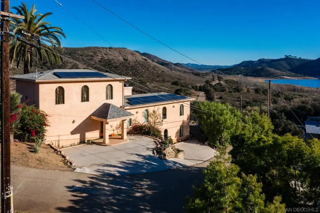 20227 Ash Ln, Escondido, CA 92029 - Image #1