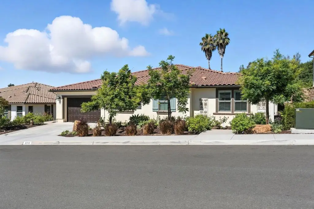 2313 E Lincoln Ave, Escondido, CA 92027 - Image #1