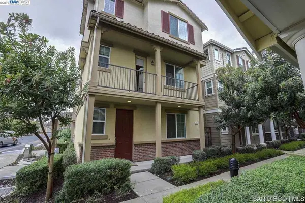 75 Middleton Pl, Hayward, CA 94544