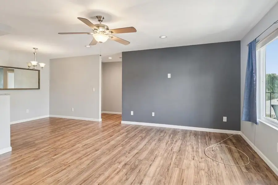 552 Canyon Dr #29, Oceanside, CA 92054 - Image #2