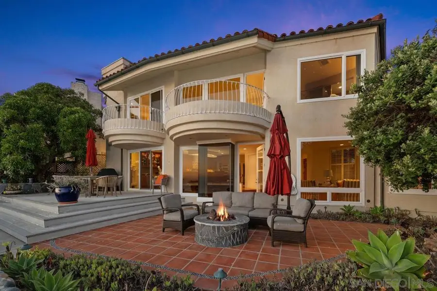 5716 Dolphin Pl, La Jolla, CA 92037 - Image #3