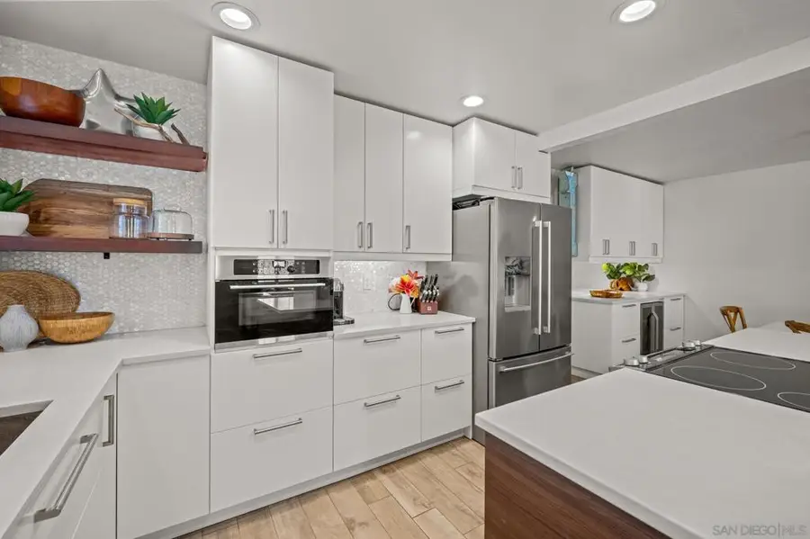 1074 Isabella Avenue, Coronado, CA 92118 - Image #3