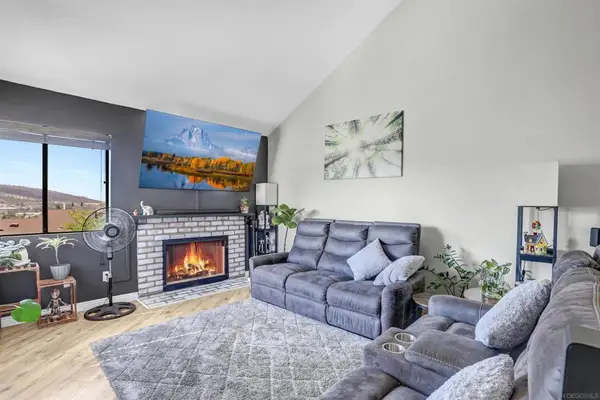 3049 Golden Oak Way, Spring Valley, CA 91978