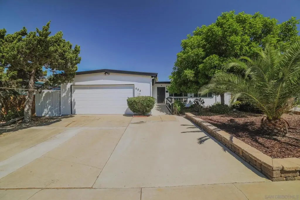 682 Valley Village Dr, El Cajon, CA 92021 - Image #1