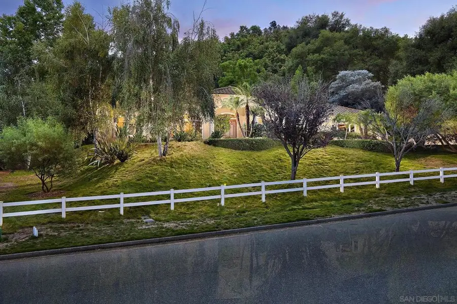 1691 Tecalote Dr, Fallbrook, CA 92028 - Image #2