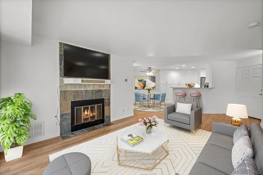 7283 Camino Degrazia #11, San Diego, CA 92111 - Image #2