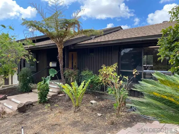 4940 Defiance Way, San Diego, CA 92115