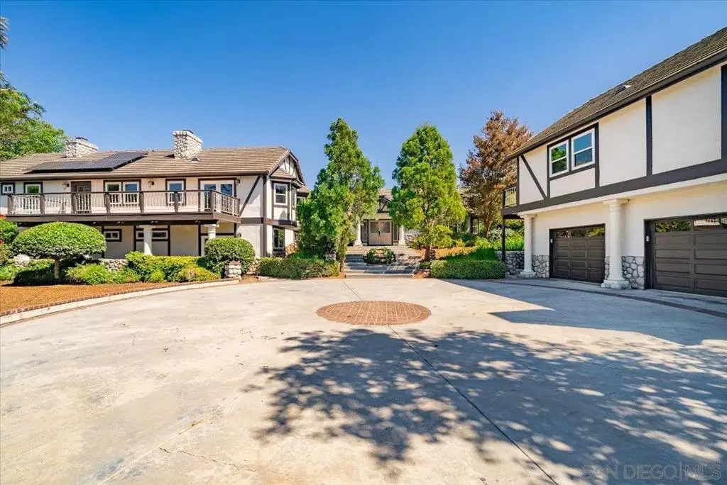 2114 Vista Valle Verde Dr, Fallbrook, CA 92028 - #1