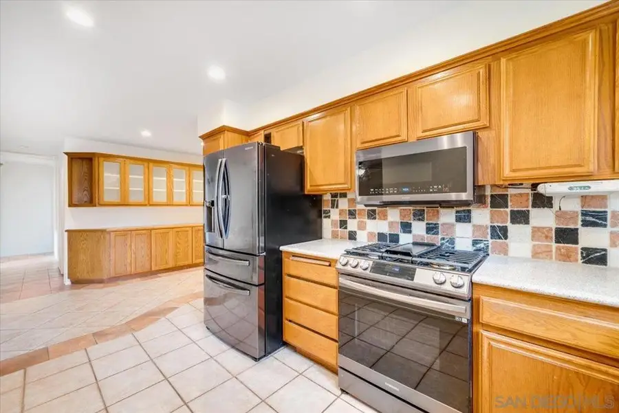 1925 Rock Springs Rd, San Marcos, CA 92069 - Image #3