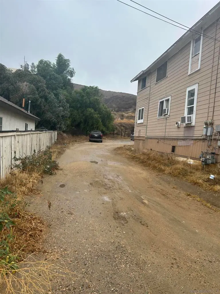 176 Olive St, Lake Elsinore, CA 92530 - Image #2