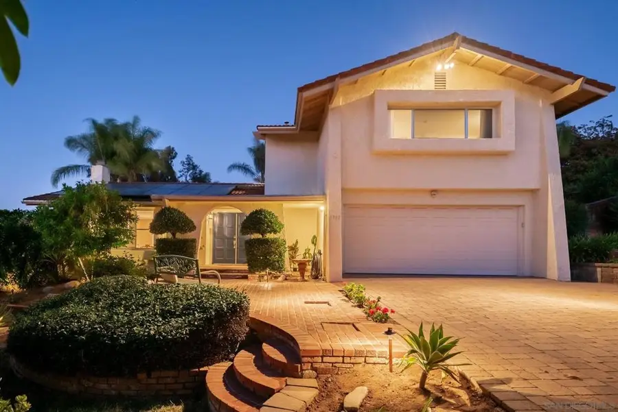 1322 Loma De Paz, Escondido, CA 92027 - #2