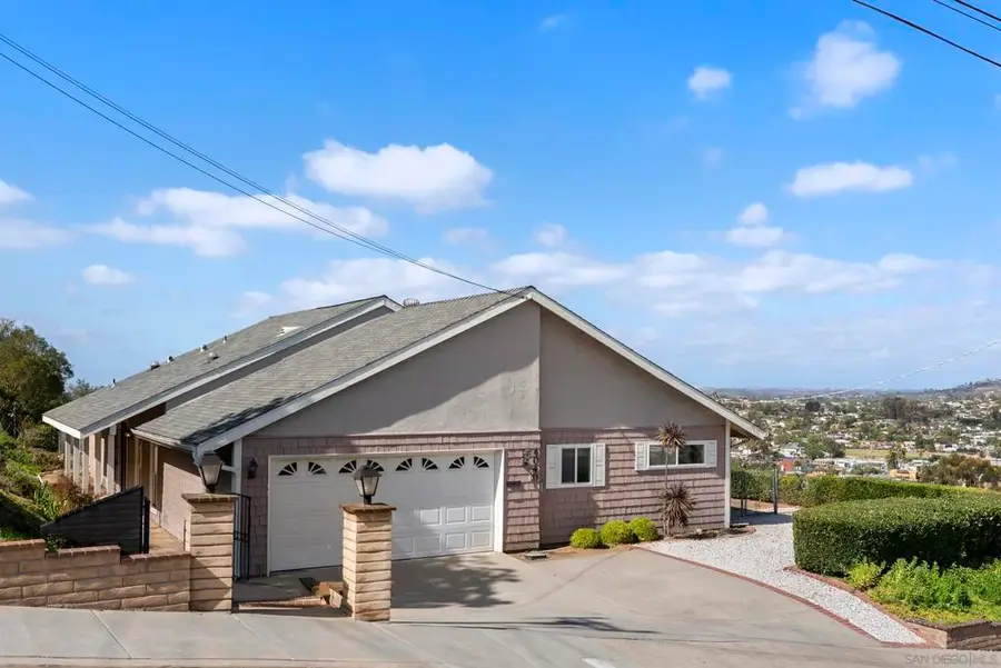 4040 Rosarita Dr, La Mesa, CA 91941 - Image #2