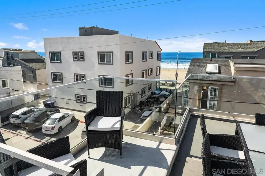 714 16 York Ct, San Diego, CA 92109 - Image #2