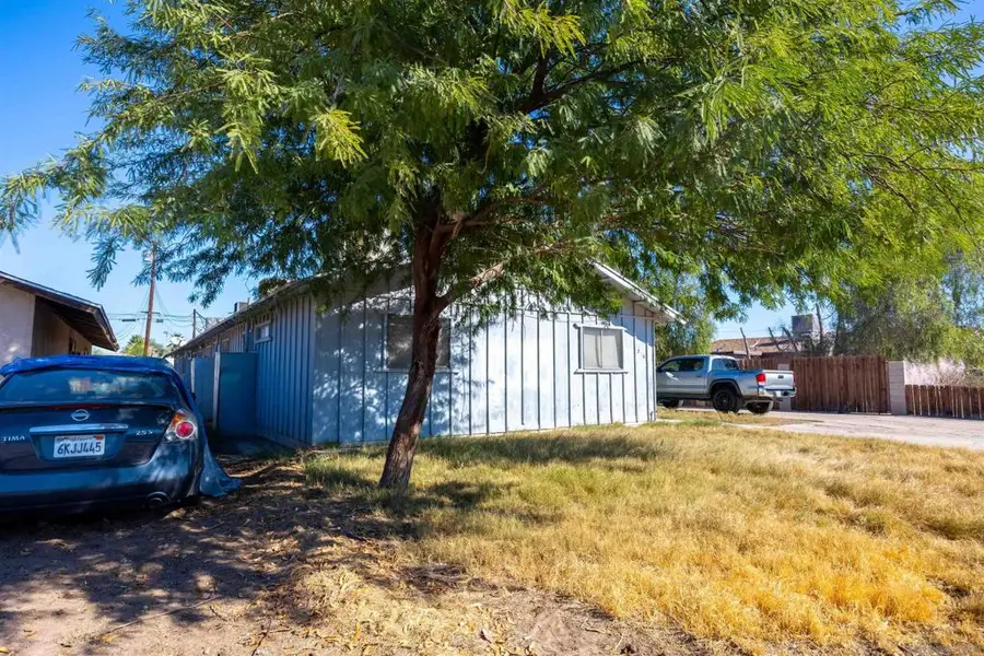 316 W Barbara St, Calipatria, CA 92233 - Image #2