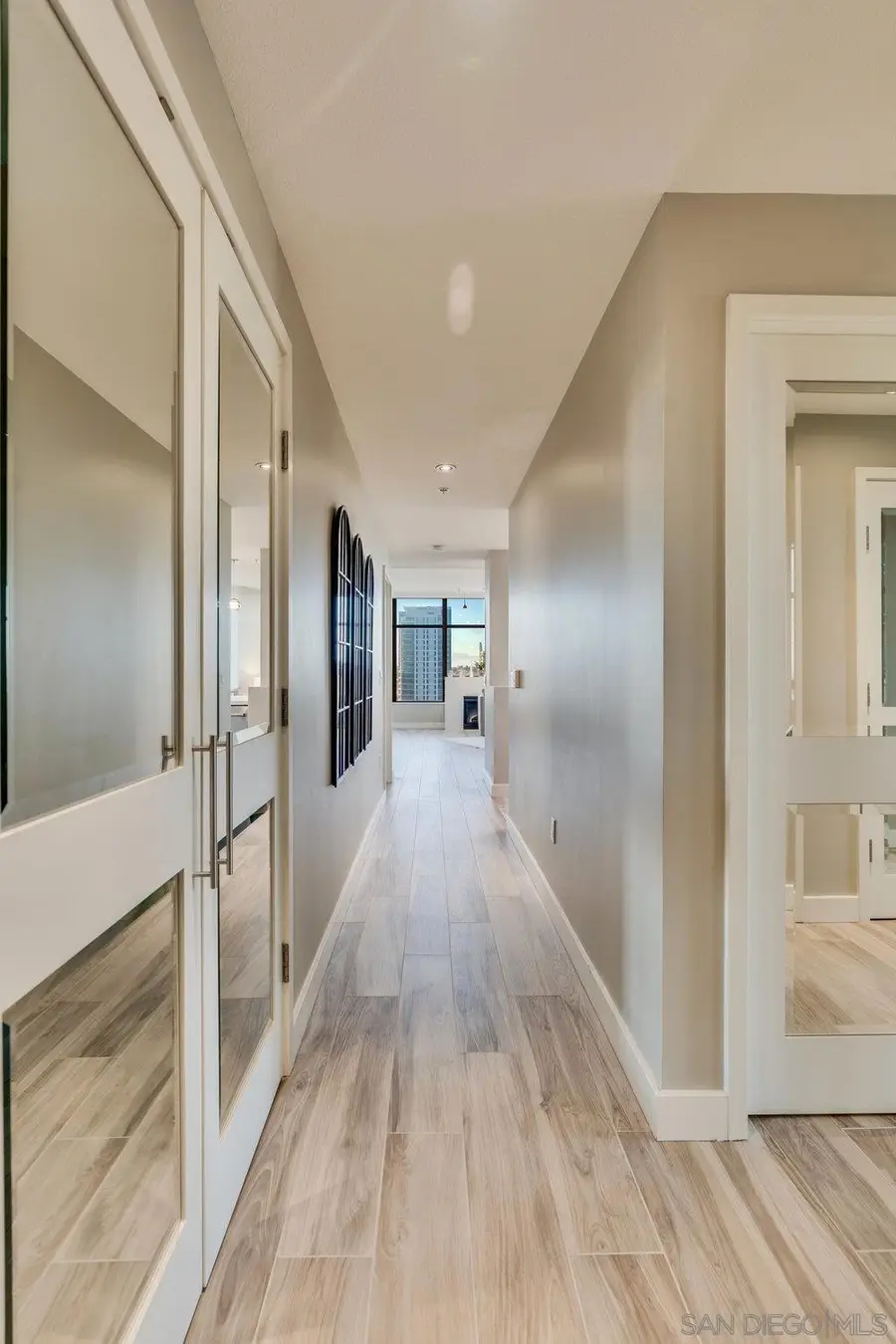 700 W E St #2404, San Diego, CA 92101 - Image #3