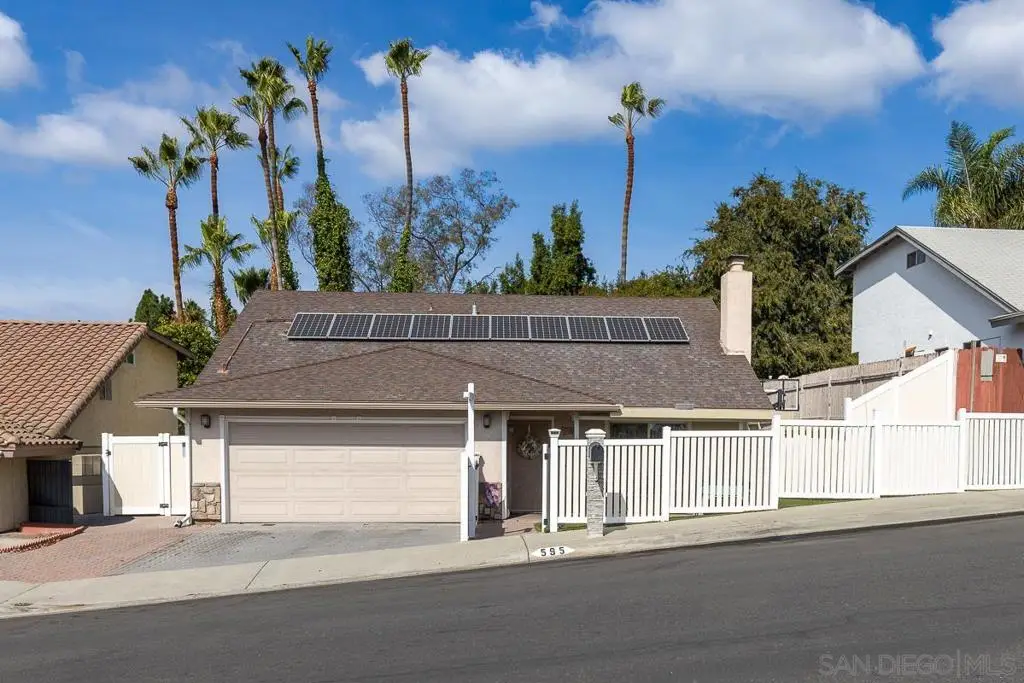595 Copper Dr., Vista, CA 92083 - #1