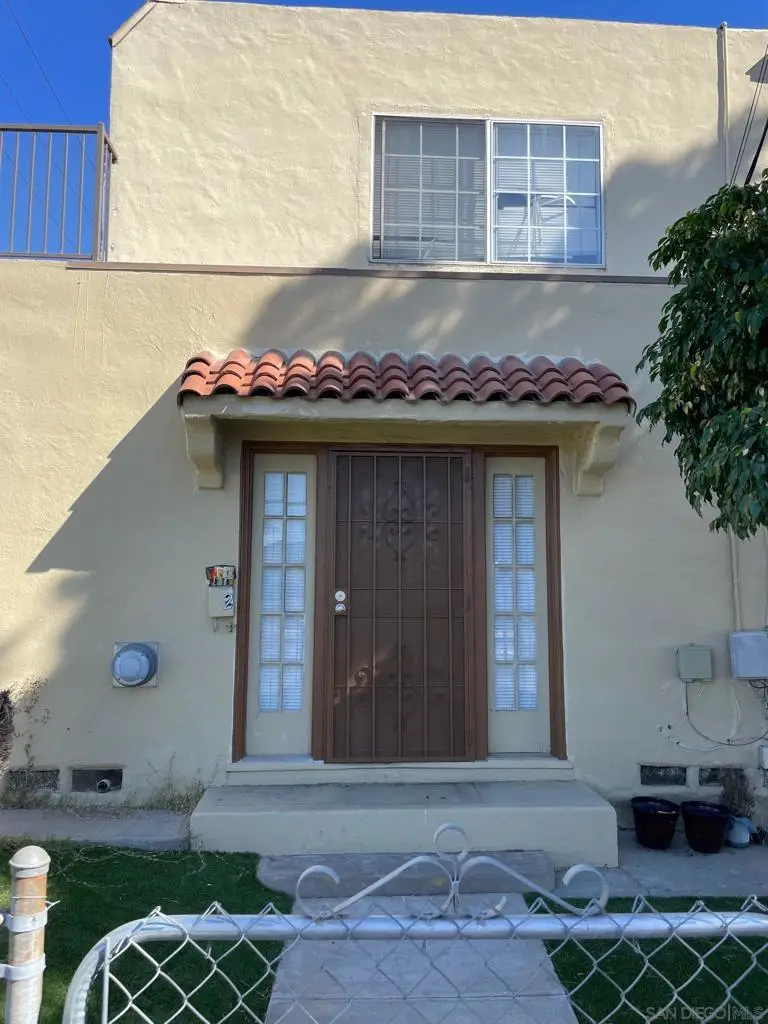 406 E Plaza Blvd, National City, CA 91950 - Image #2