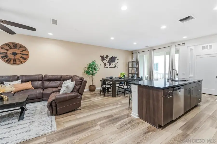 707 S Mosaic St, Anaheim, CA 92805 - Image #3