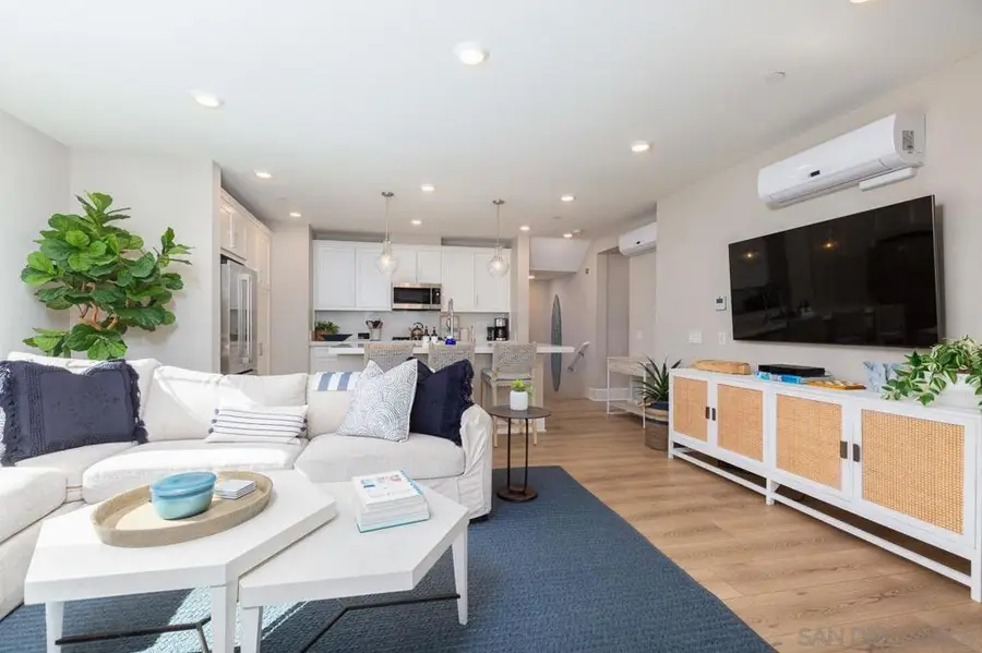 827 Jersey Court, San Diego, CA 92109 - Image #2