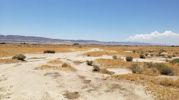 67 Cor 67 Stw Kettering St, Del Sur, CA 93536