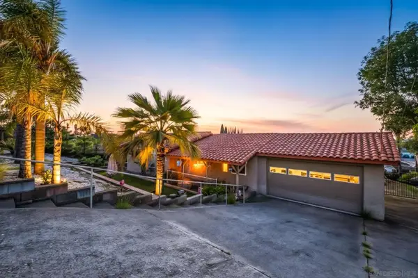 7948 Shalamar Dr, El Cajon, CA 92021