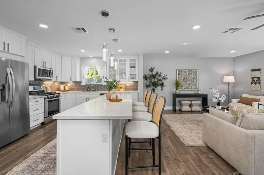 10059 Estrella Dr, La Mesa, CA 91941 - Image #2