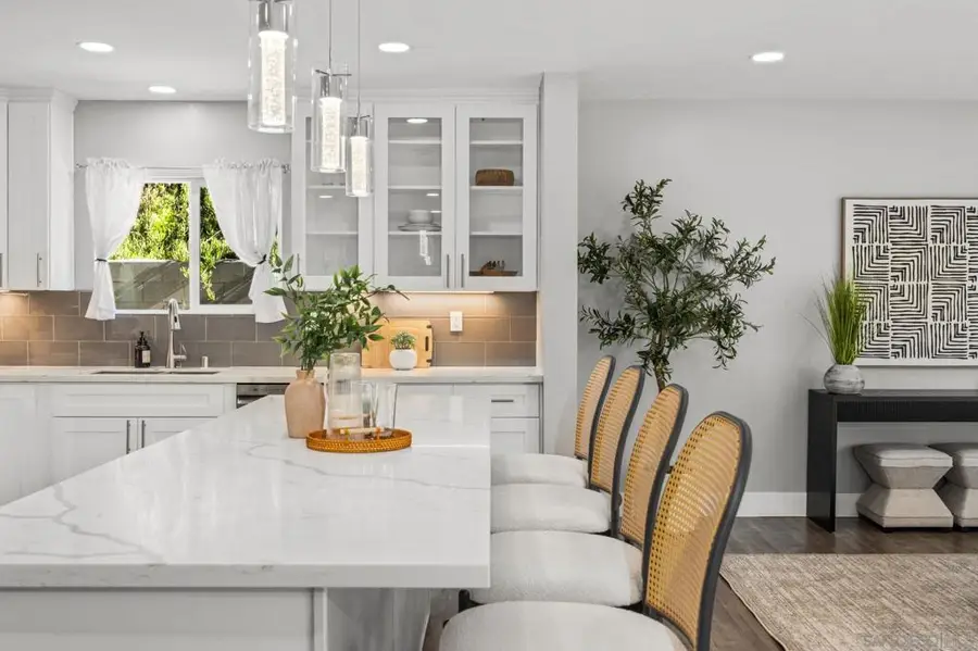 10059 Estrella Dr, La Mesa, CA 91941 - Image #3