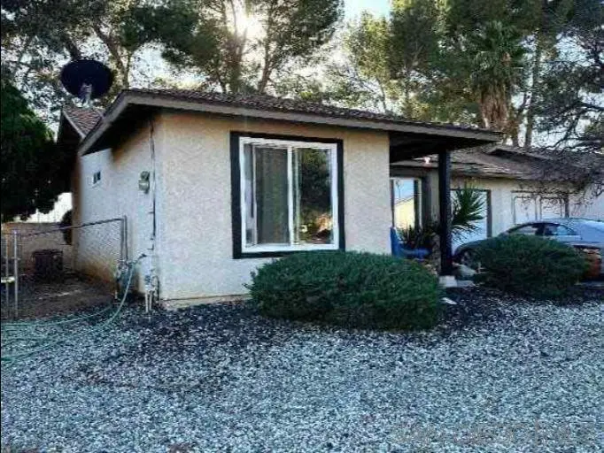 5478 Evelyn Dr, Banning, CA 92220 - Image #2