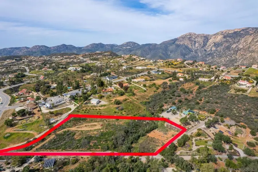 15634 Broad Oaks Rd, El Cajon, CA 92021 - #2