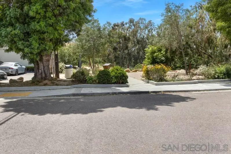 720 W Lewis Street #6, San Diego, CA 92103 - Image #2