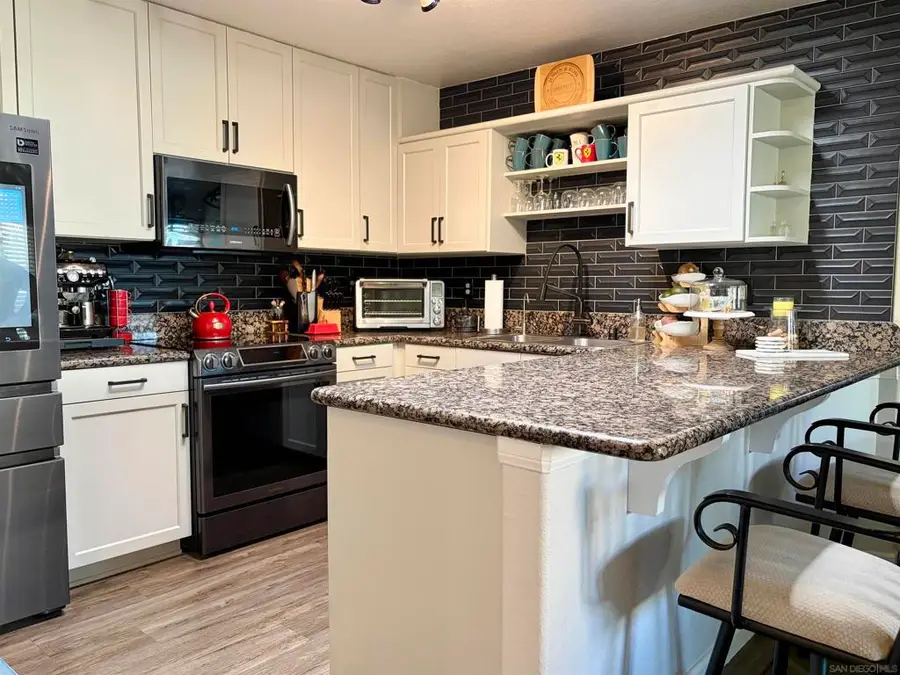 1548 Thomas Ave #6, San Diego, CA 92109 - Image #2