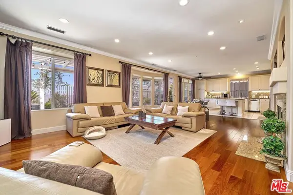 11061 Tamberly Lane, Tujunga, CA 91042