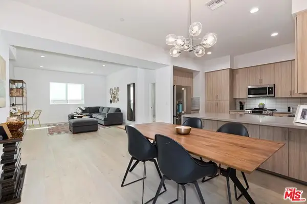 1746 Garfield Place #202, Los Angeles, CA 90028