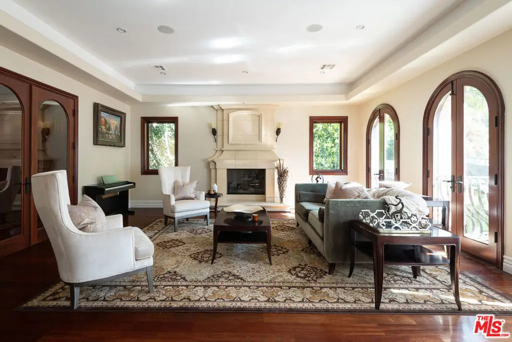 1191 N Bundy Drive, Los Angeles, CA 90049 - Image #1