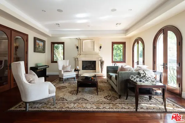 1191 N Bundy Drive, Los Angeles, CA 90049