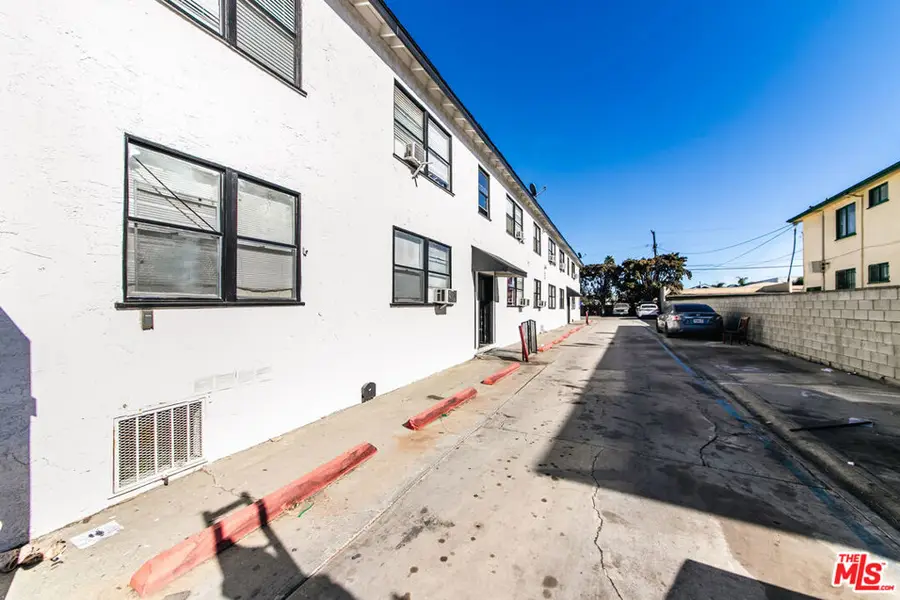 6720 West Boulevard, Los Angeles, CA 90043 - Image #3