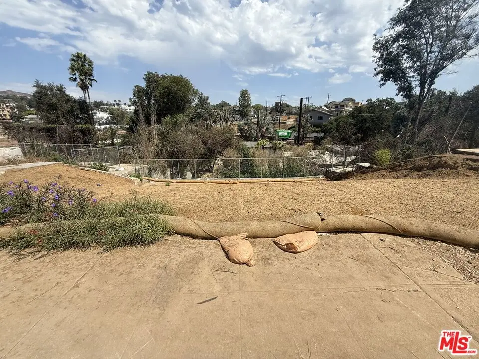 674 Palmera Avenue, Pacific Palisades, CA 90272 - Image #1