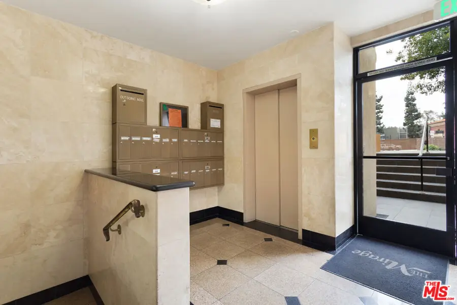 947 W 30th Street, Los Angeles, CA 90007 - Image #2