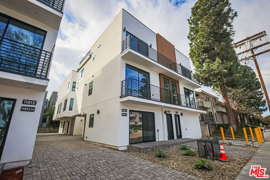 11810 Gilmore Street, North Hollywood, CA 91606 - Image #3