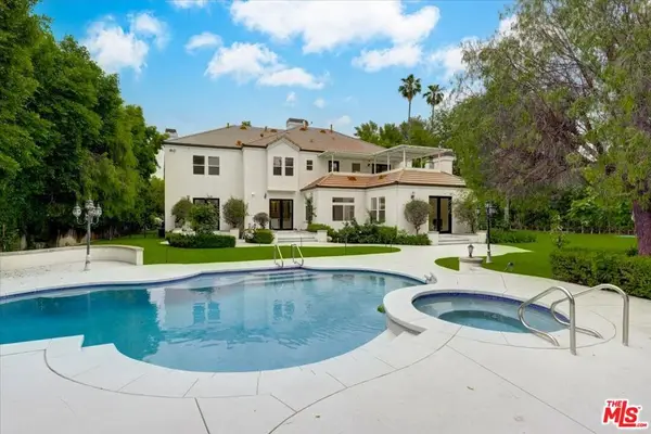 5435 Donna Avenue, Tarzana, CA 91356