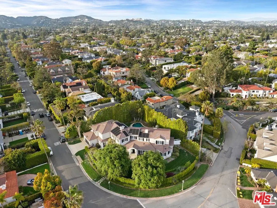 360 S Anita Avenue, Los Angeles, CA 90049 - Image #3