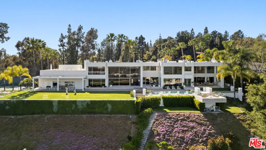 300 N San Rafael Avenue, Pasadena, CA 91105 - Image #1