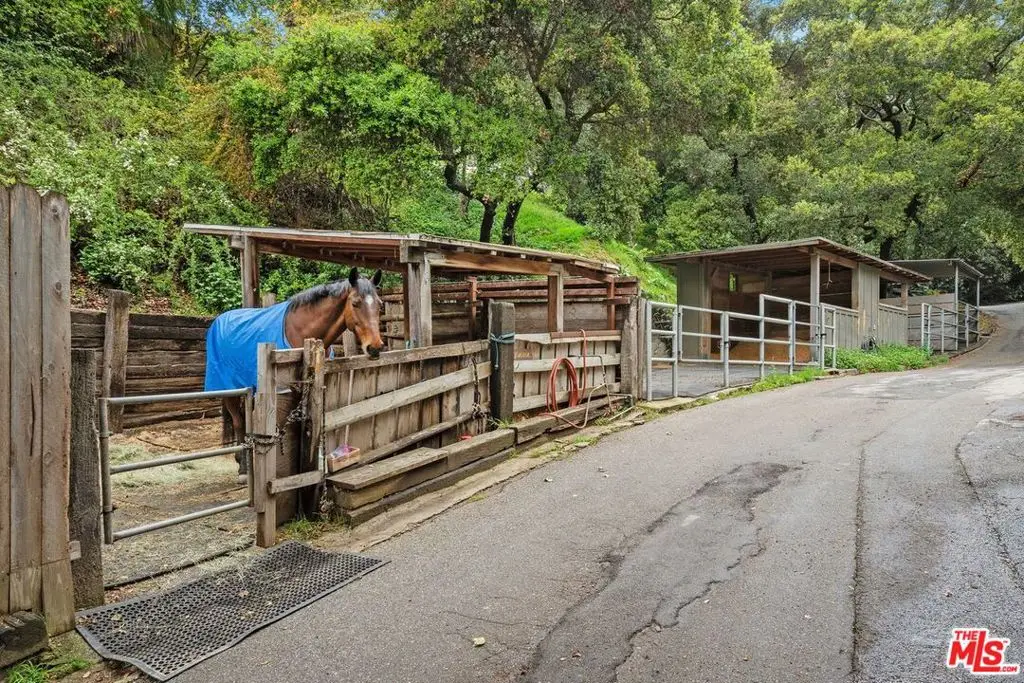 1809 Melhill Way, Los Angeles, CA 90049 - Image #1