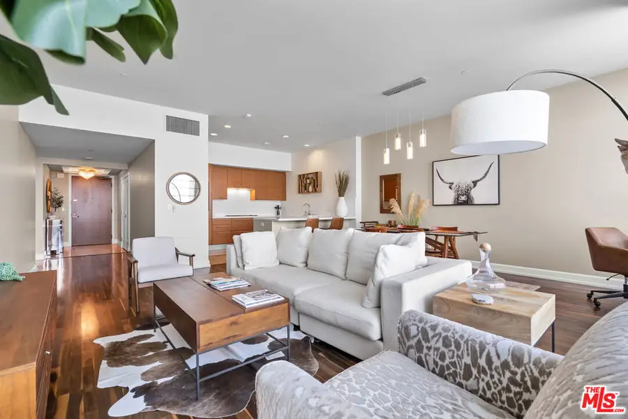 900 W Olympic Boulevard #40D, Los Angeles, CA 90015 - Image #3