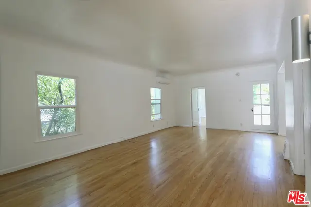 2528 Kenilworth Avenue, Los Angeles, CA 90039 - Image #3