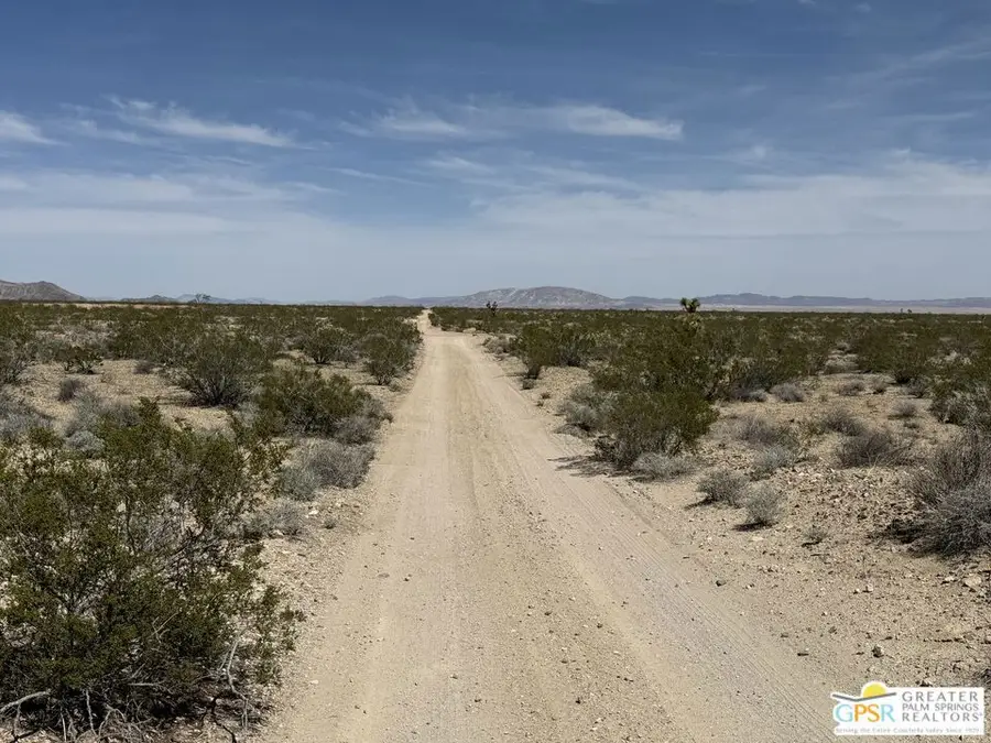 1725 Sunny Vista Road, Joshua Tree, CA 92252 - Image #2