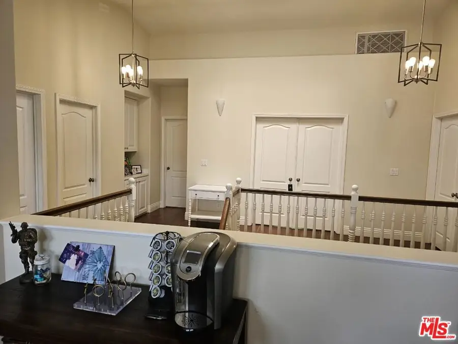 716 Amy Lane, Redondo Beach, CA 90278 - Image #2