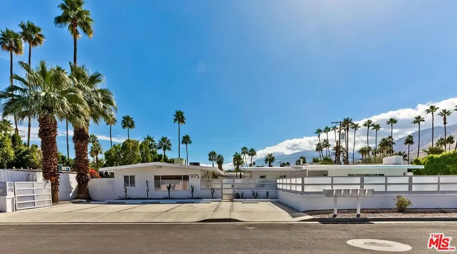 975 E Camino Parocela, Palm Springs, CA 92264 - Image #2