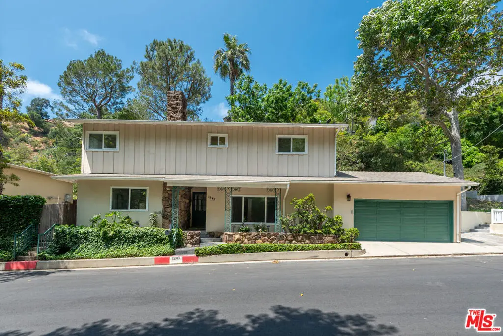 1247 N Bundy Drive, Los Angeles, CA 90049 - Image #1