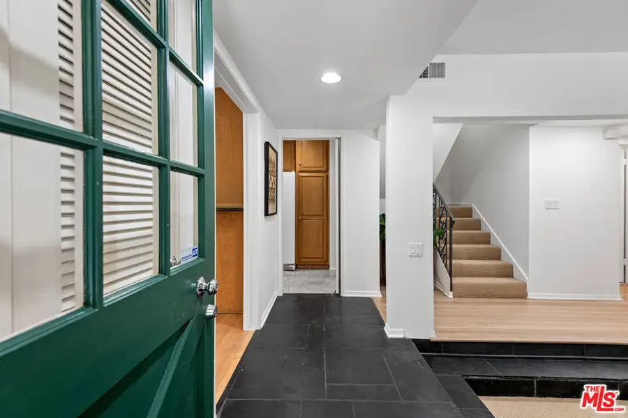 1247 N Bundy Drive, Los Angeles, CA 90049 - Image #3